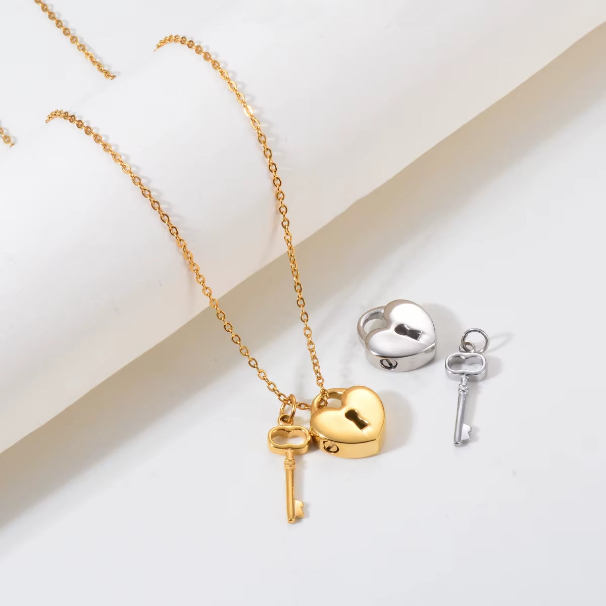 Heart Lock Cremation Urn Pendant Necklace - Stainless Steel Memorial Padlock Ashes Holder Keepsake Jewelry