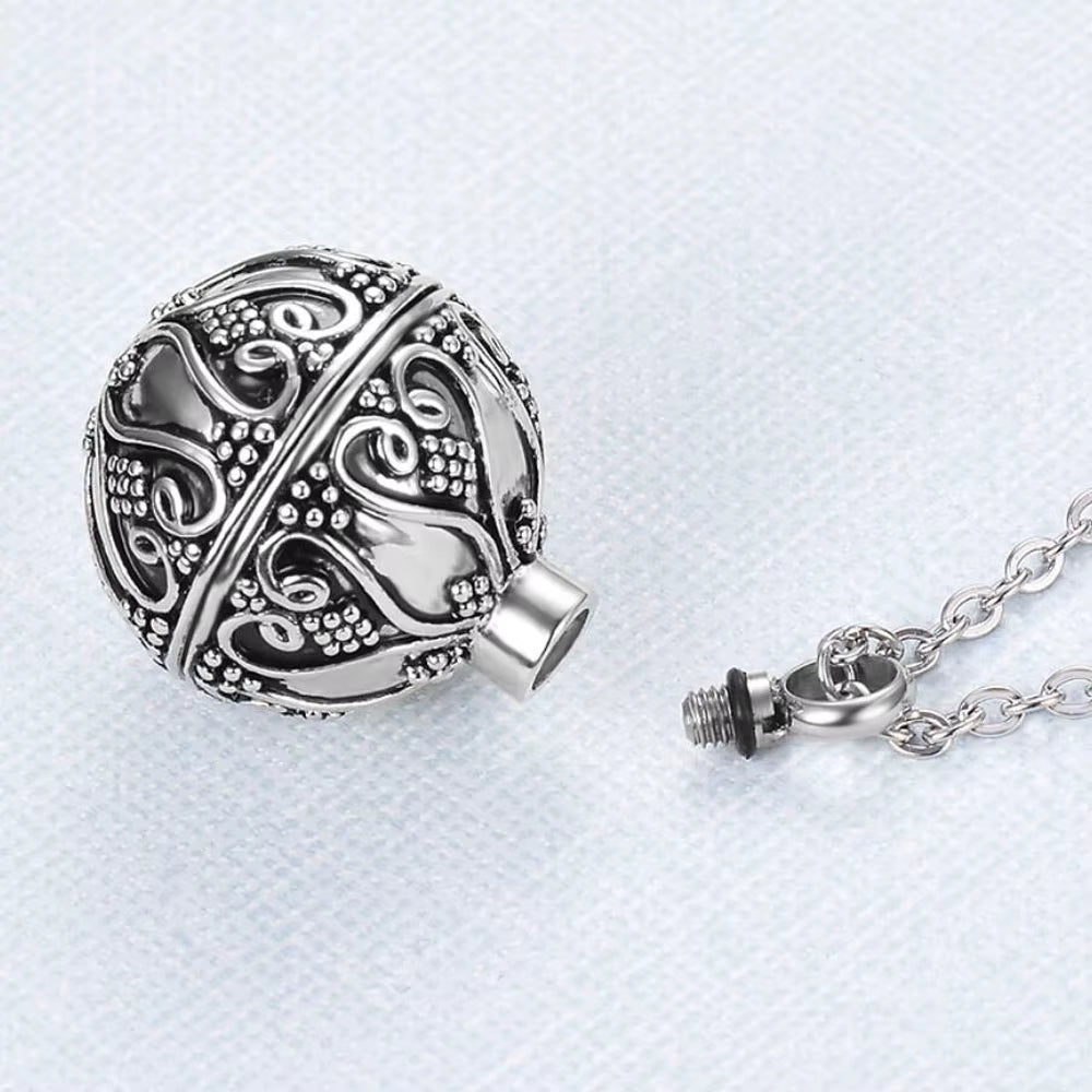 Vintage-Inspired Antique Cremation Memorial Necklace with Keepsake Ashes Urn Pendant for Remembrance